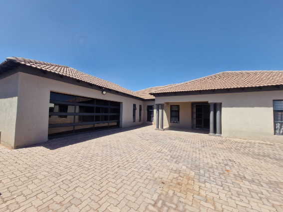 To Let 4 Bedroom Property for Rent in Kathu Northern Cape